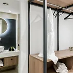 Lagoon Luxury Suites Vasilikí
