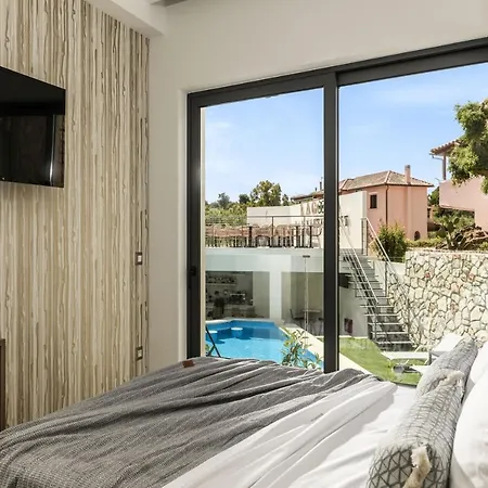 Lagoon Luxury Suites 아파트호텔 Vasilikí