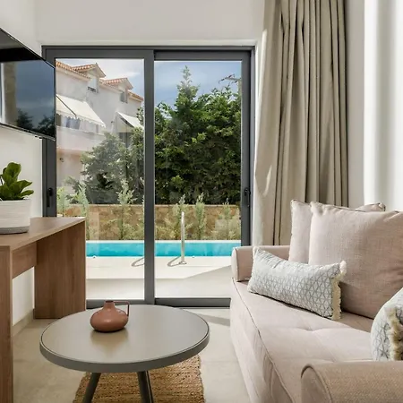 Lagoon Luxury Suites 아파트호텔 Vasilikí