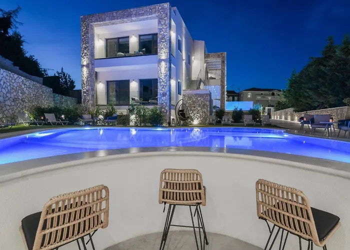 Ξενοδοχείο με διαμερίσματα Lagoon Luxury Suites Ανω Βασιλικος