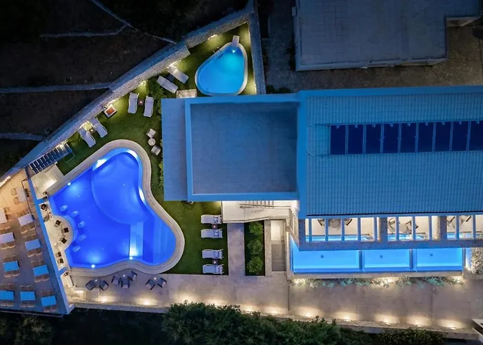 Ξενοδοχείο με διαμερίσματα Lagoon Luxury Suites