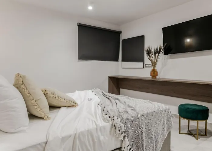 Lagoon Luxury Suites Ξενοδοχείο με διαμερίσματα