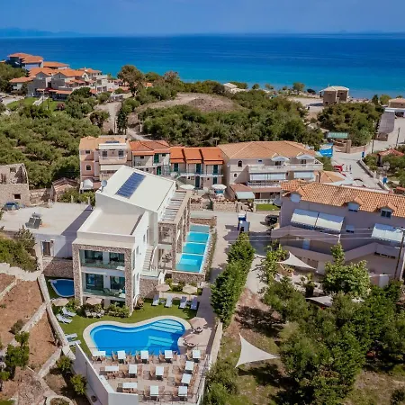 Lagoon Luxury Suites Vasilikí