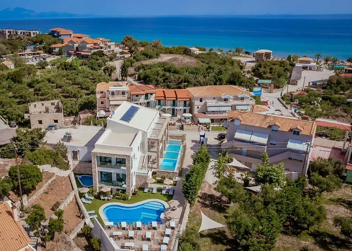 Lagoon Luxury Suites Vasilikí