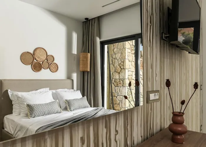 Lagoon Luxury Suites Aparthotel *
