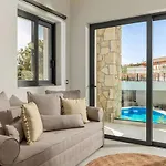 Lagoon Luxury Suites