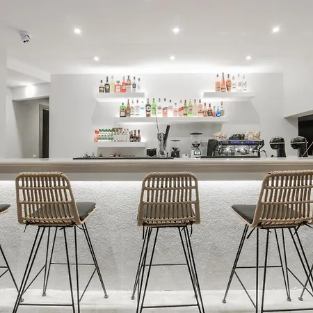 Lagoon Luxury Suites Hotel apartamentowy *