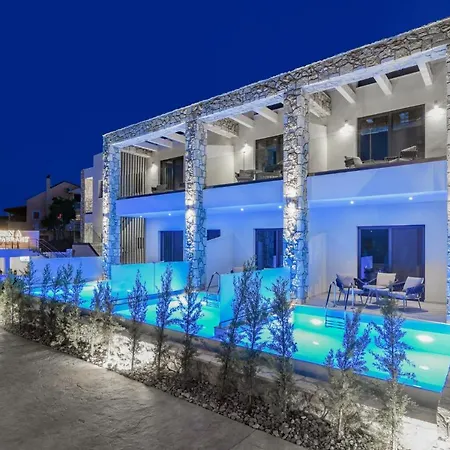 Lagoon Luxury Suites