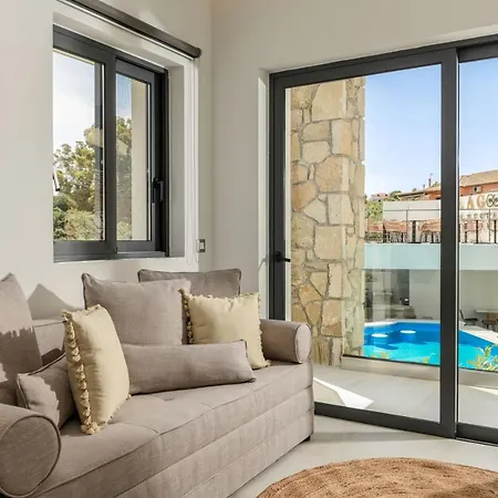 Lagoon Luxury Suites