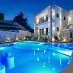 מלון דירות Lagoon Luxury Suites *