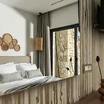 Lagoon Luxury Suites מלון דירות *