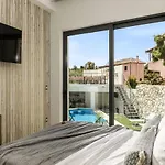 Lagoon Luxury Suites מלון דירות Vasilikí