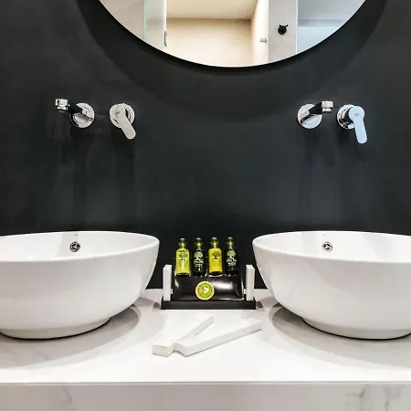 Lagoon Luxury Suites Vasilikí