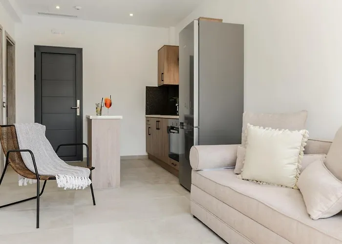 Lagoon Luxury Suites 아파트호텔 Vasilikí